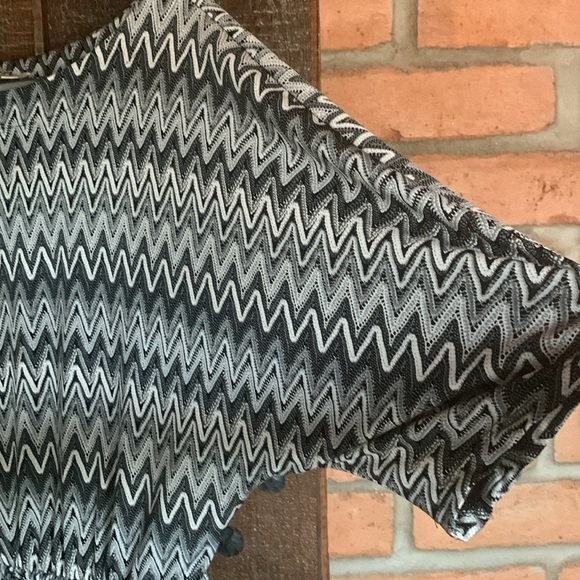 Emma & Michelle women’s white gray chevron midi dress pockets size 8 casual - Picture 10 of 16